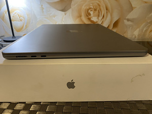 Macbook air m2 15” 512gb (2 foto / 9)