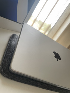 MacBook Pro 14" M1 10C 16GPU 16RAM 1TB (3 foto / 7)