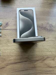 iPhone 15 pro max 256GB Natural Titanium (3 фото из 4)