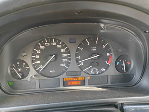 BMW 528i 1996 (9 foto / 10)