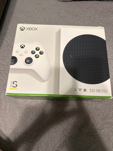 Xbox Series S 512GB + mängudega konto (FC 26, UFC 5, Ultima
