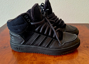 Adidas tossud