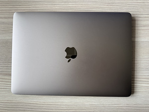 Macbook air Retina 13-inch 2018 (1 foto / 3)