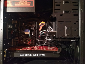 I5-7600/z170I/8GB RAM/SSD 512GB/500GB/GTX 1070 8GB Reference (6 foto / 8)