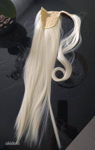 Светлые волосы с конским хвостом, длина 60 см (фото #6)