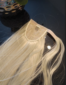 Blond Hobusesaba juuksepikendus pikkus 85 cm Värv: blond (6 foto / 9)