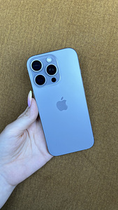 iPhone 16pro 256gb (3 foto / 5)
