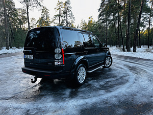 Land Rover Discovery 4 HSE Luxury (4 foto / 13)