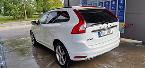 Volvo XC60 2015 (4 foto / 6)