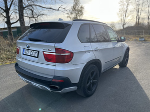 Продается BMW X5 (2 фото из 8)