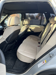Продается BMW X5 (8 фото из 8)