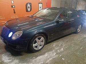 MB E220CDI Automaat (2 foto / 9)