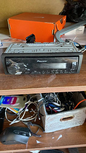 Aku ja raadio (2 foto / 2)