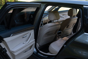 BMW F11 520D Facelift / Modern line (10 foto / 15)