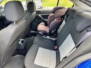 Skoda Octavia (10 foto / 12)