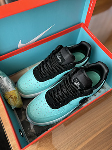 Nike Air Force 1 Low Tiffany & Co (4 foto / 6)