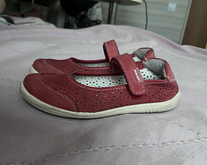 Детские босоножки (2 фото из 3)
