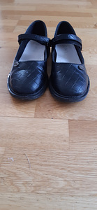 Формальные черные туфли для девочки