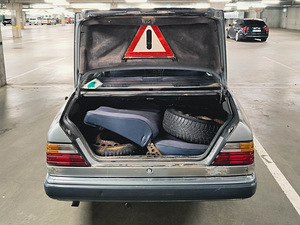 Мерседес Бенц W124 200D ÜV 09.23 (5 фото из 8)