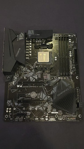 Ryzen 7 5800x + Gigabyte B550 Gaming X V2 (1 foto / 5)