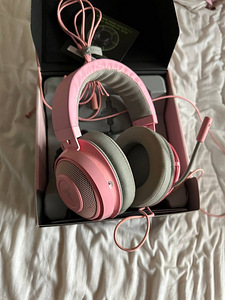 Razer Kraken (розовый) (4 фото из 6)