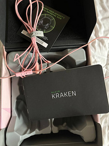 Razer Kraken (розовый) (5 фото из 6)