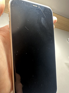 iPhone 11 (4 foto / 4)