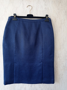 Naiste kostüüm brändilt Armani Collezioni, suurus 40 (M). Se (5 foto / 7)
