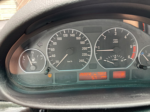 BMW 320d, 2.0 110kW, 2004 (7 foto / 14)