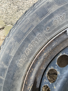 195/55 R15 (3 фото из 3)