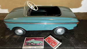 Nõukogudeegne pedaalauto “MOSKVITCH" (1 foto / 9)