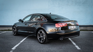 Audi A6 3.0 180kw Quattro (2 foto / 15)