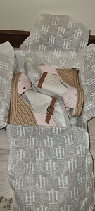 Tommy Hilfiger kingad, suurusele 36 (6 foto / 7)