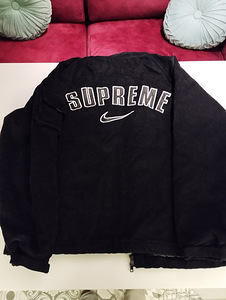 Куртка Nike x Supreme