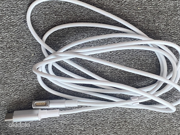 Зарядка для MacBook