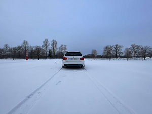 BMW 325d 2009 3.0d m57 202kw (7 foto / 10)