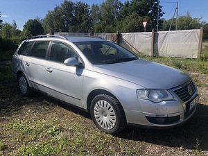 Volkswagen Passat (3 foto / 5)