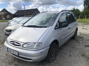 Ford Galaxy (1 foto / 5)