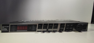 Behringer Virtualizer Pro DSP2024P (seisukord 8/10) (3 foto / 3)