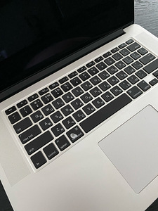 Apple MacBook Pro (Retina, 15-inch, Mid 2015) (4 foto / 9)