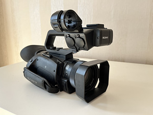 Sony HXR-NX80 (1 foto / 4)