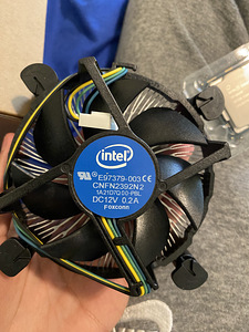 Intel core i3-10100 / 1200 pesa / 3,60 GHz (3 foto / 4)