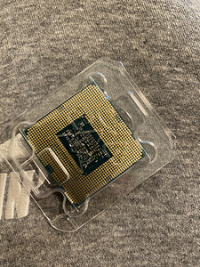 Intel core i3-10100 / 1200 pesa / 3,60 GHz (4 foto / 4)
