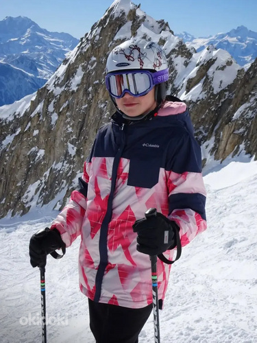 Лыжно-сноубордическая куртка. (фото #1)