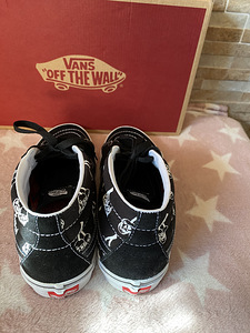 Новые кроссовки Vans 42 (2 фото из 3)
