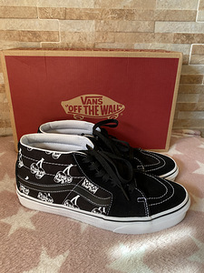 Новые кроссовки Vans 42 (3 фото из 3)