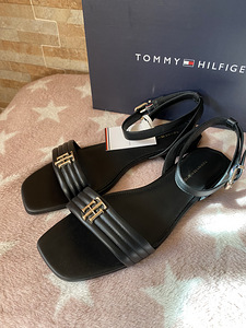 Uued Tommy Hilfiger sandaalid