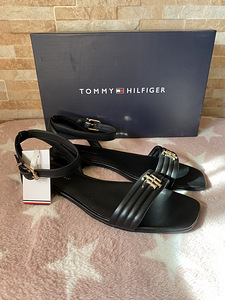 Uued Tommy Hilfiger sandaalid (3 foto / 3)