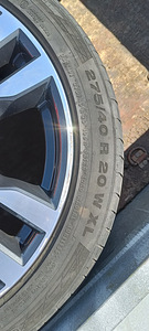 BMW X5/X6 20" rattad rehvirõhu anduritega (7 foto / 9)