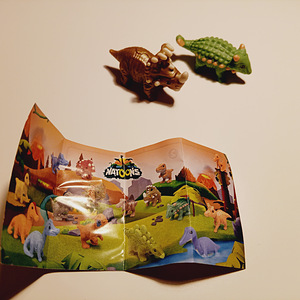 Kinder Surprise NATOONS серия, пара фигурок. (4 фото из 5)